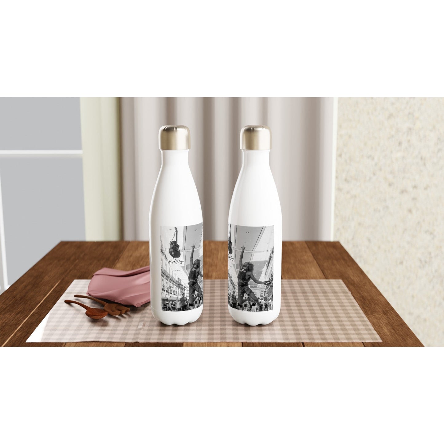 Living The Dream of 500ml 17oz Stainless Steel Water Bottle - Print Material - BuskDiego